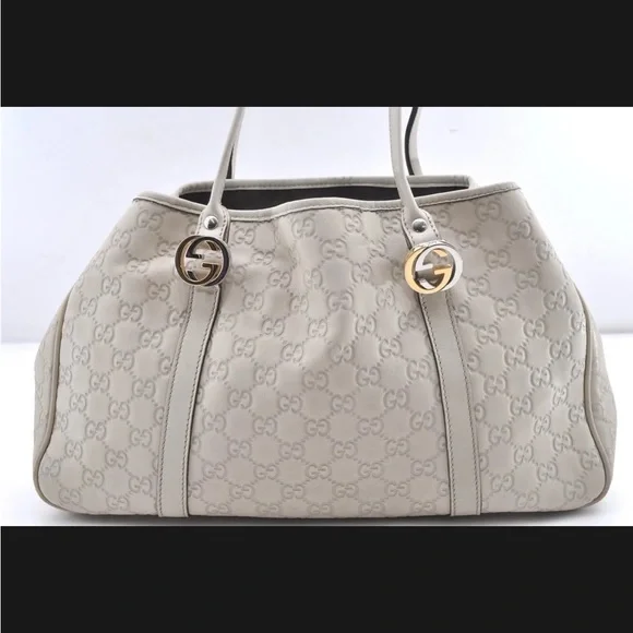 Authentic Gucci Shoulderbag - Picture 3 of 9